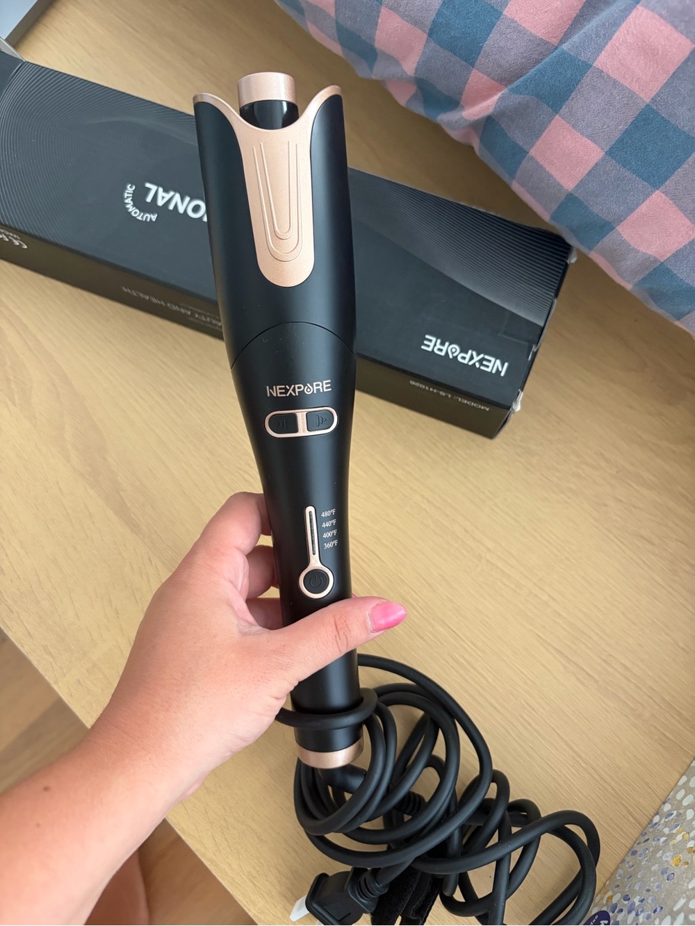 Nexpure Rose Gold & Black Automatic Hair Curler: never used!!!